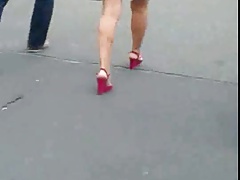 Candid #151 Woman with sexy legs in pink wedges