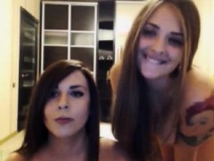 Two Hot Teen Lesbians Kssing On Webcam